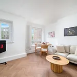 Stylish 2Br Apartment Near London Vauxhall