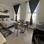 Spacious Studio 10 Mins To Metro 1 Min To The Bus
