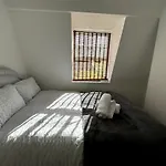 Warren Street 4 Bedrooms Private Suite