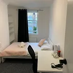 Warren Street Guest House
