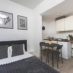 Cozy Camden Studio Near Regents Park