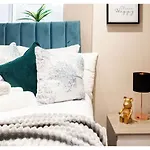 Serene Bliss: Perfect Studio For 2