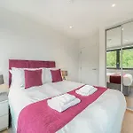 Roomspace Serviced Apartments -Oasis Way