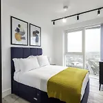 North Acton XII - 2 Bedrooms - 2 Bathrooms - Balcony
