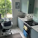 Cosy Room In Central Location
