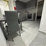 Bell Street 2 Bedroom Flat B