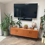 Stylish Central London House With Many Toys And Games
