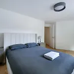 Peaceful And Modern Flat Camden