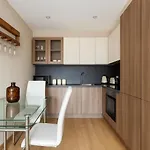 Hammersmith Gem - Bright Flat Close To The Tube