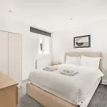 Pass The Keys Modern Spacious Flat Wcar Park In South London
