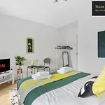 Weekly Or Monthly Stays, London, Stratford, 2Bedroom Hse, Sleeps 6, Servcied Apartment By Maison Christo Property Short Lets & Serviced Accomdation