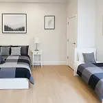 2-Bedroom Garden Flat - Modern, Bright - A