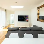 Cozy 2 Bedroom / Westfield / Hammersmith Hospital