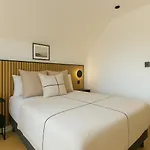 3 Bed Garden Flat In Acton