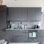Sleek & Central 1Bd Flat - Battersea Park