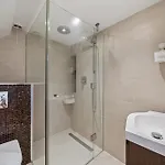 Hidden Gem In Central Location - Beautiful 2 Bed