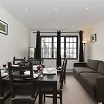 Kings Cross Superior Nike Apartment