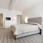 Metropolitan Apartments