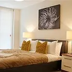 Max Serviced Apartments Richmond Gardens
