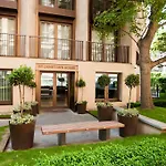 St. Dunstans House Apartment