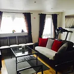 Mudchute Guesthouse