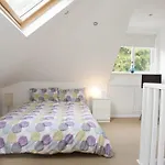 Jaffas Loft Room