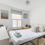 Family Home In Battersea