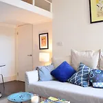 1 Bedroom Flat In Notting Hill With Mezzanine