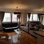 Hans Crescent Harrods Apartments