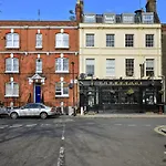 Shroton Street Apartments