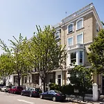 The Chelsea Cathcart Lodge