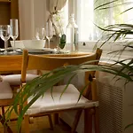 Irwin Apartments At Notting Hill