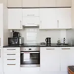 Russell Square Apartments