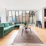 3 Bedroom Warehouse-Style Apartment In Balham