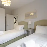 2 Bedroom Apartment Hammersmith Grove Sleeps 4