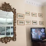 Hallam Hotel