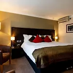 Rose And Crown Hotel