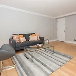 One bedroom Hyde Park Apartment
