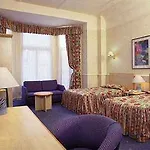 Barkston Gardens Hotel
