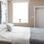 Brewer Street Apartment
