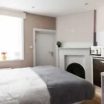 Brewer Street Apartment