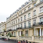 Modern 1 Bedroom Apartment in Kensington