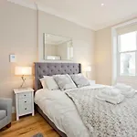 Flat 8, Cromwell Road, 2 Bedroom Apartment