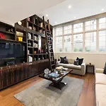 Spectacular Knightsbridge House Harrods 1 minute
