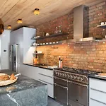 Contemporary Boutique Residence