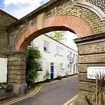 Kensington Mews House
