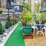 London Elizabeth Hotel