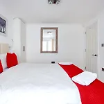 Large Two Bed With Private Entrance And Patio