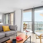 Luxurious Liberty Serviced Apartment