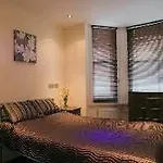 Elephant And Castle Guest House